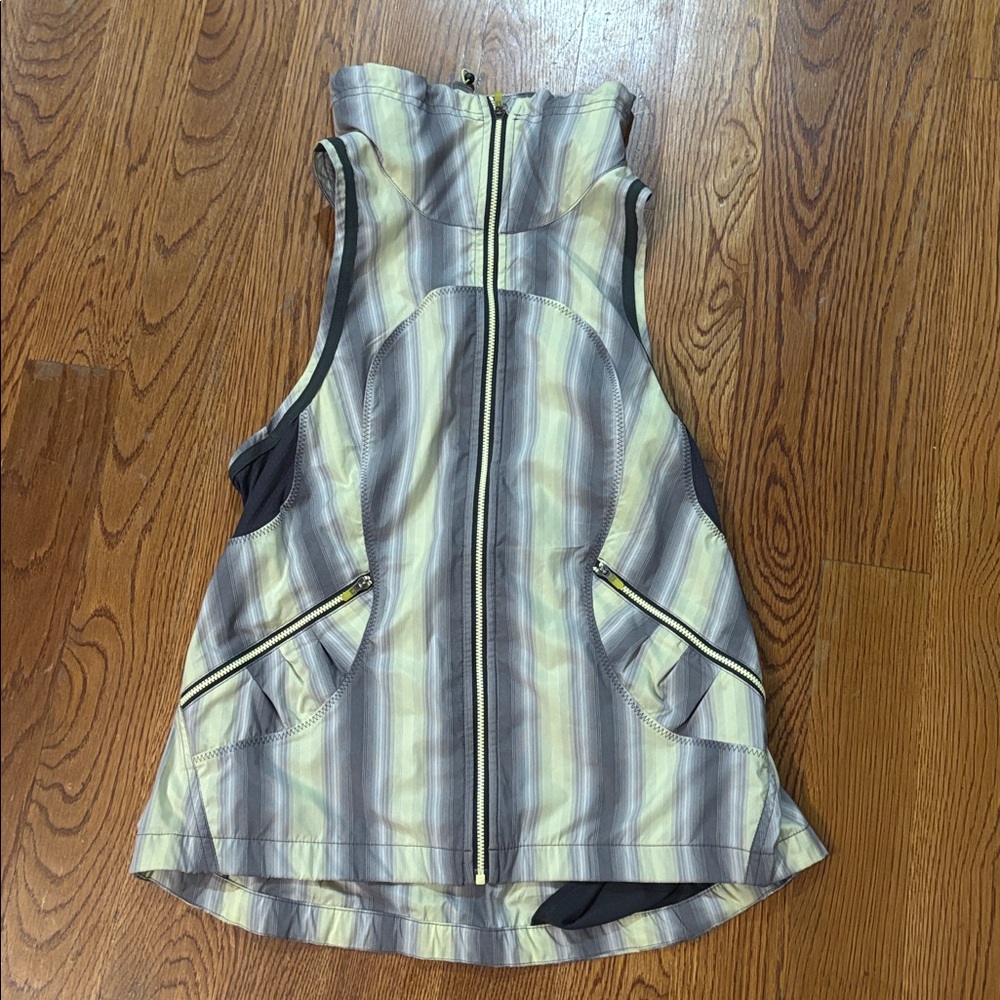 Lululemon light weight vest